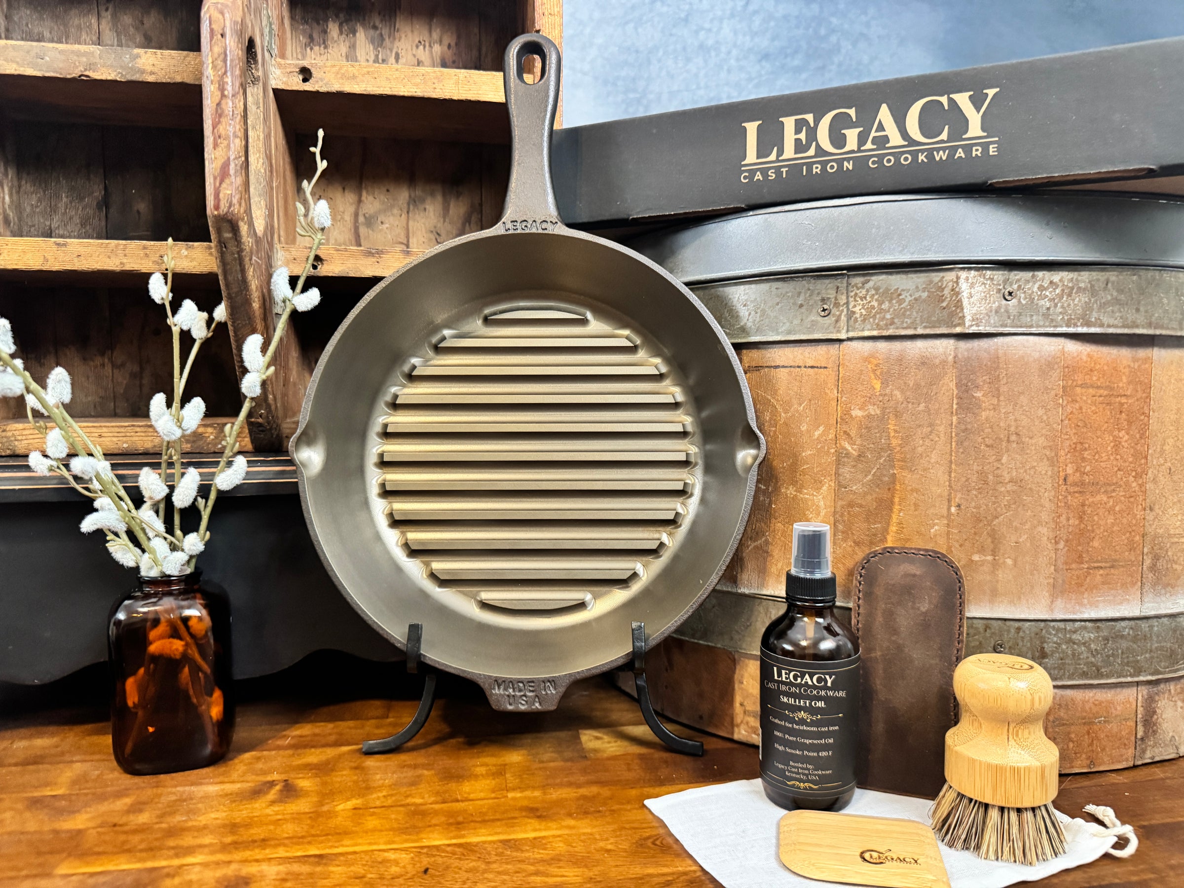 Legacy Cast Iron 4-Piece Gift Set - Grill Pan + Care Kit + Leather Handle